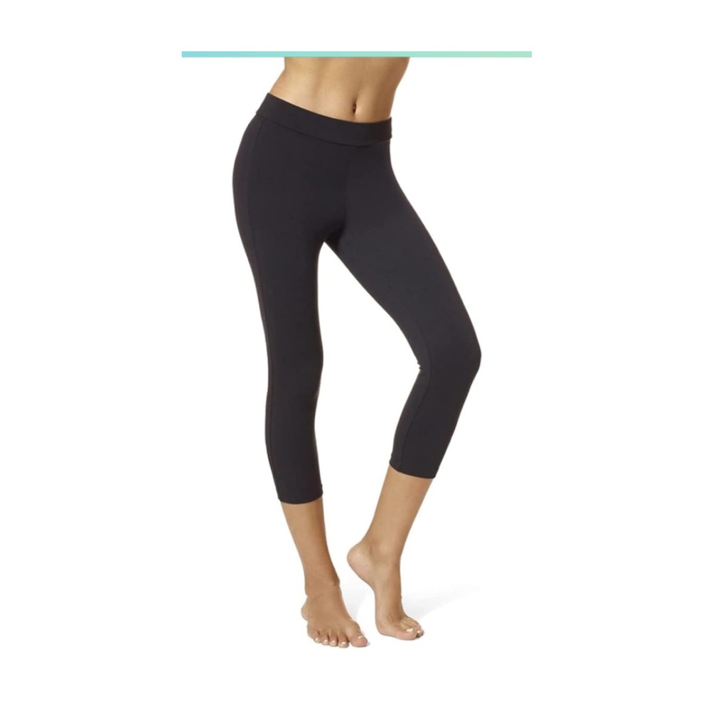 NWT HUE Black Temp Control Cotton Capri Leggings Medium